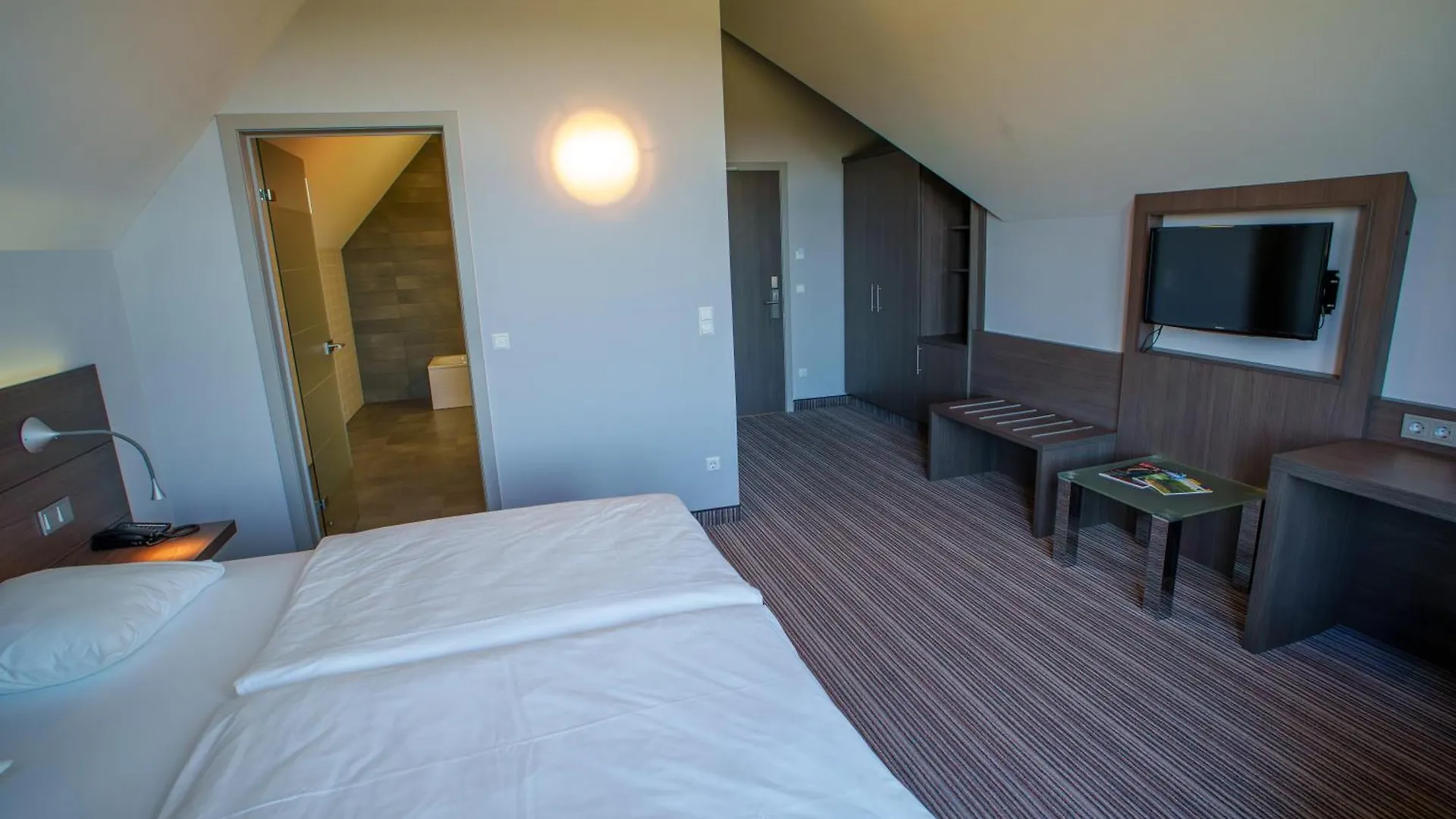 **** Hotel L'Hotel Du Golf De Clervaux Eselborn Luxembourg