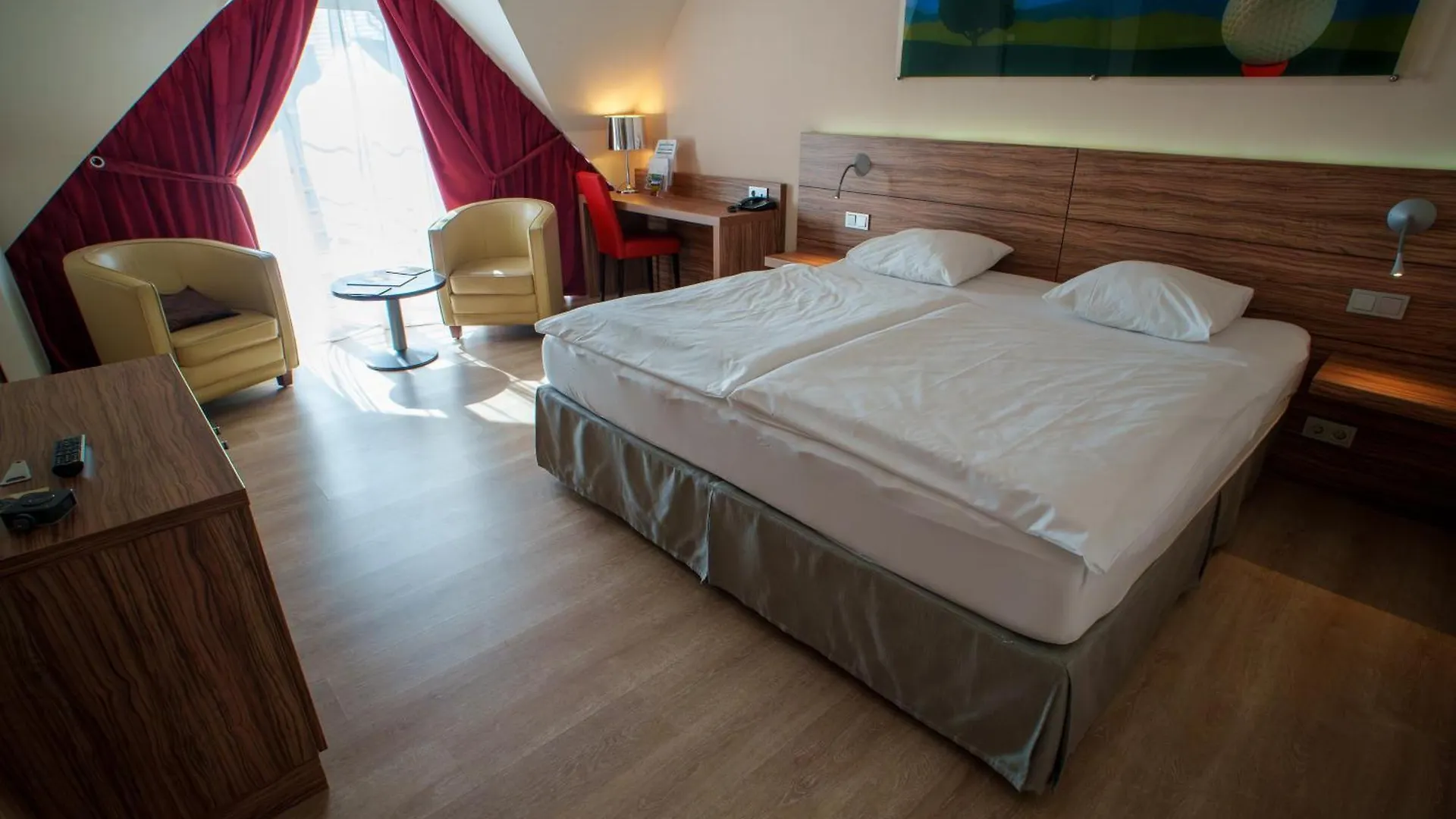 L'Hotel Du Golf De Clervaux Eselborn 4*,